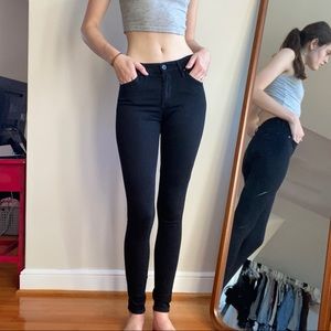 AG The Farrah Skinny - Black High-Rise Jeans